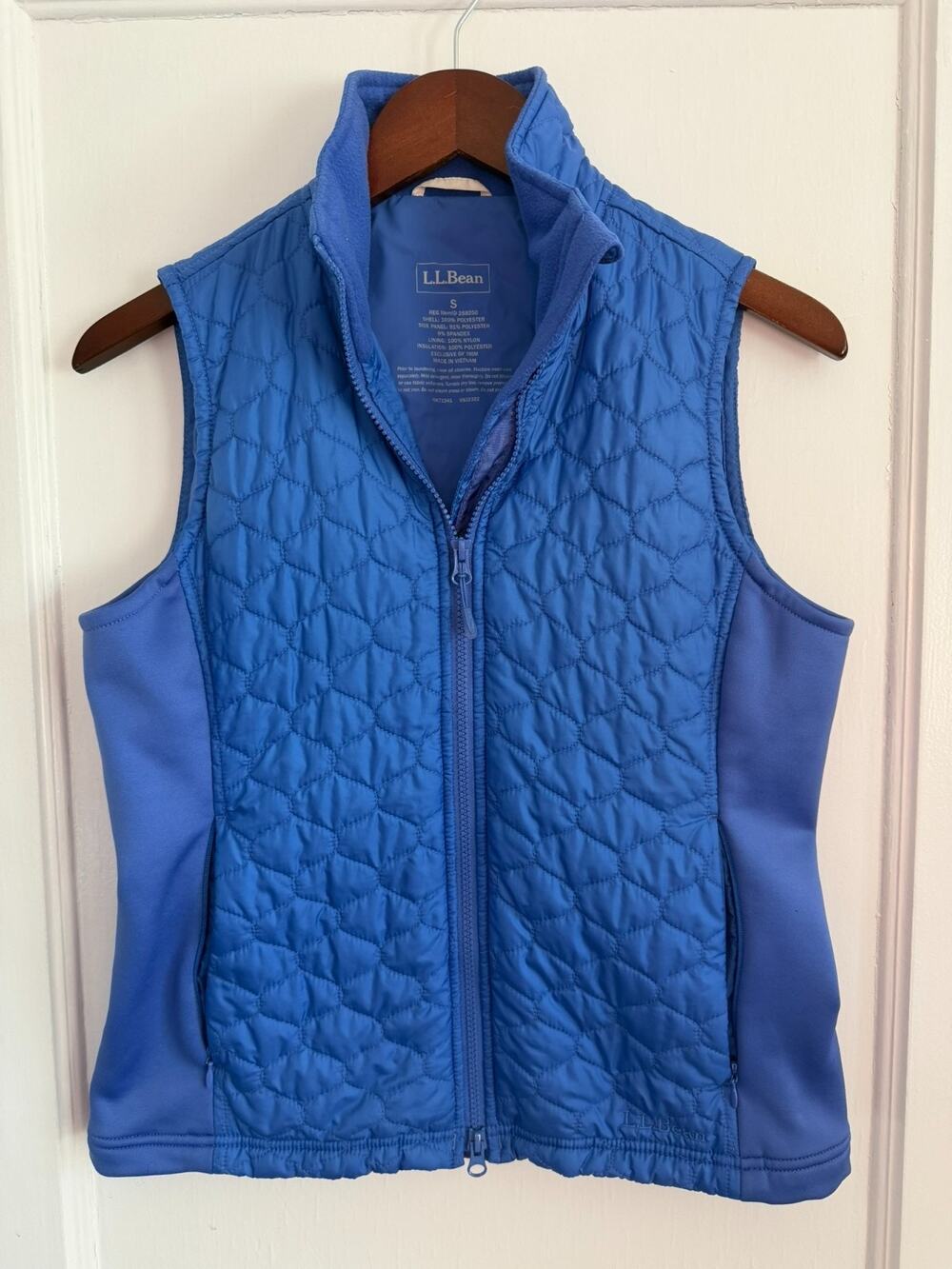 LL Bean Womens Quilted Vest Small S Blue Thinsulate Insulated Stretch Side Panel